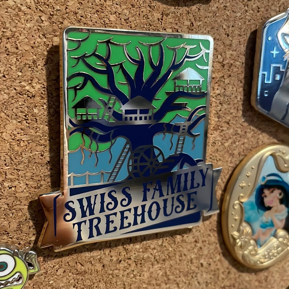 D23 special edition Swiss Family Treehouse pin